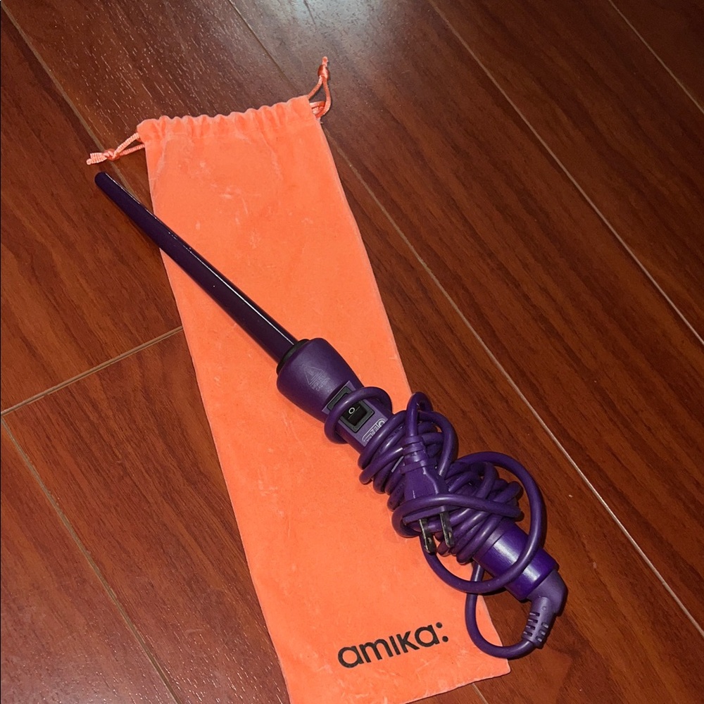 Amika Curling Wand